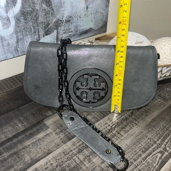 Tory Burch Amanda Crossbody Bag - Picture 2 of 10